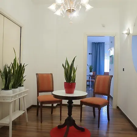 Savoia International_lt_bari Stazione
